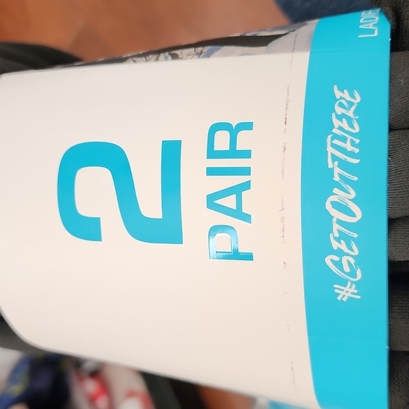 Free Country ladies faux fur-lined tights. Brand new with tags. Sizes M/L, L/XL. - Picture 8 of 12